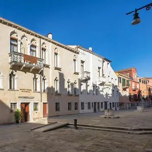 residenza-venezia-una-esperienze.hotelslidodijesolo.com/